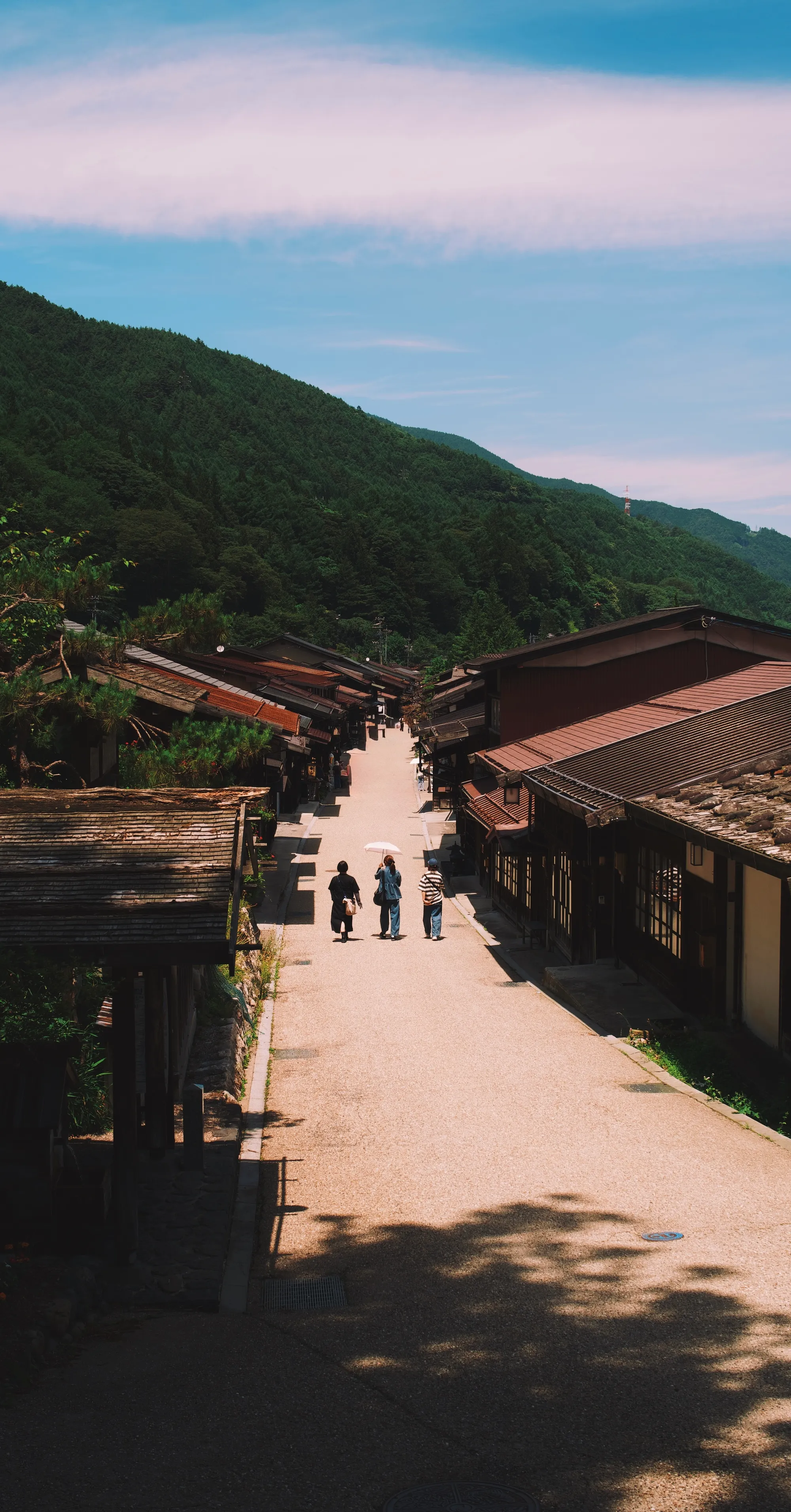 Morning walkers, Narai post town