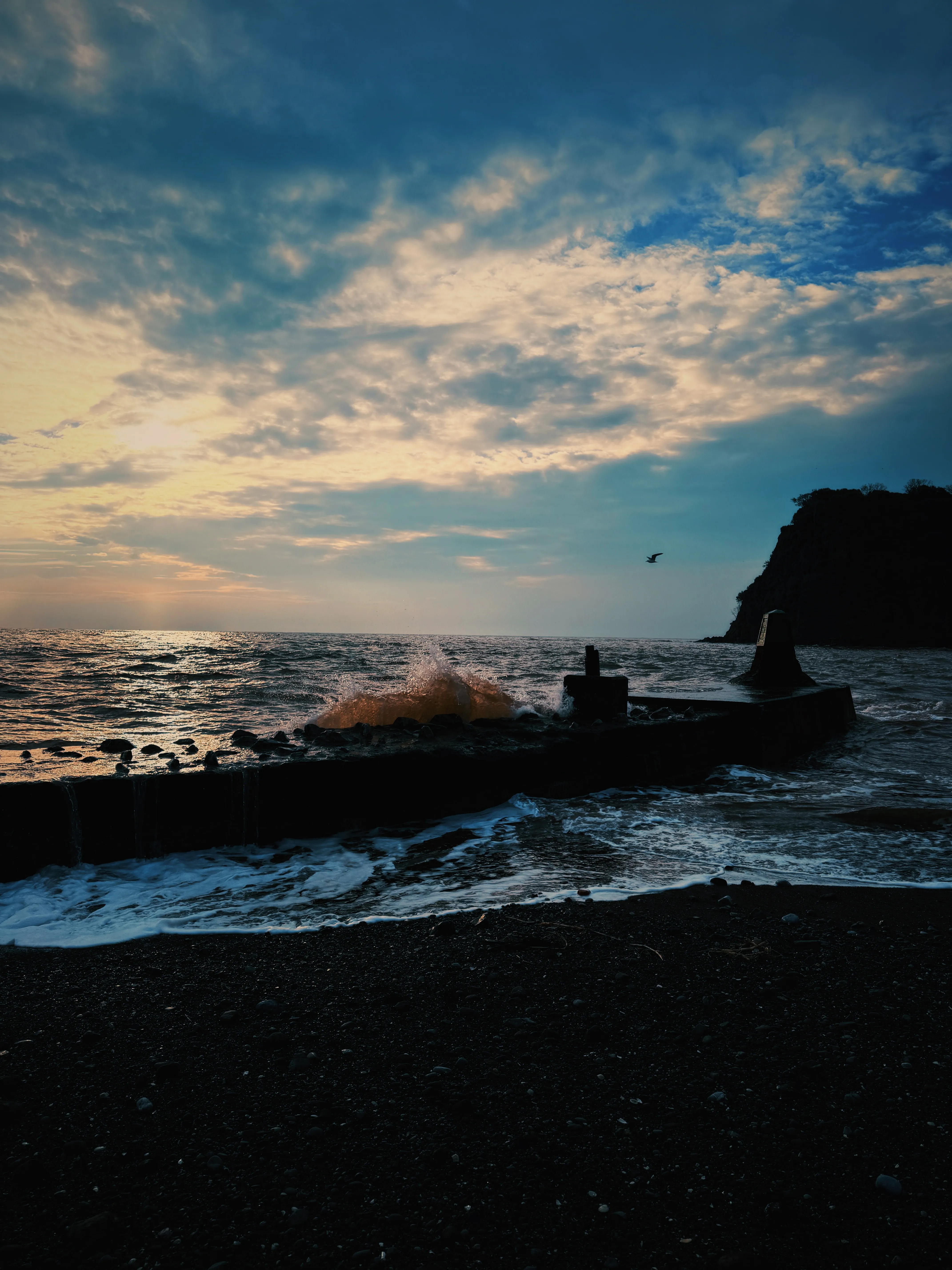 Sea at 07:37, 19 Mar 2025
