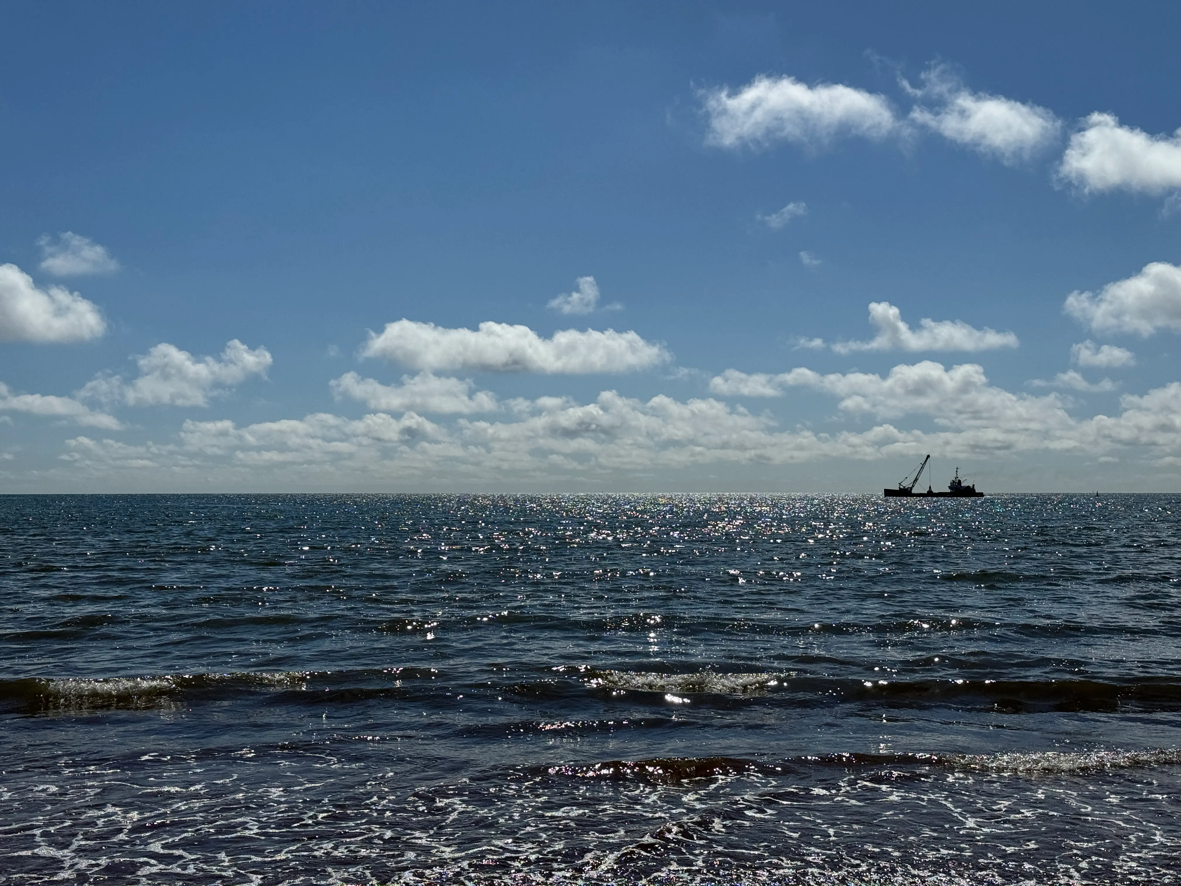 Sea at 10:49, 4 May 2024
