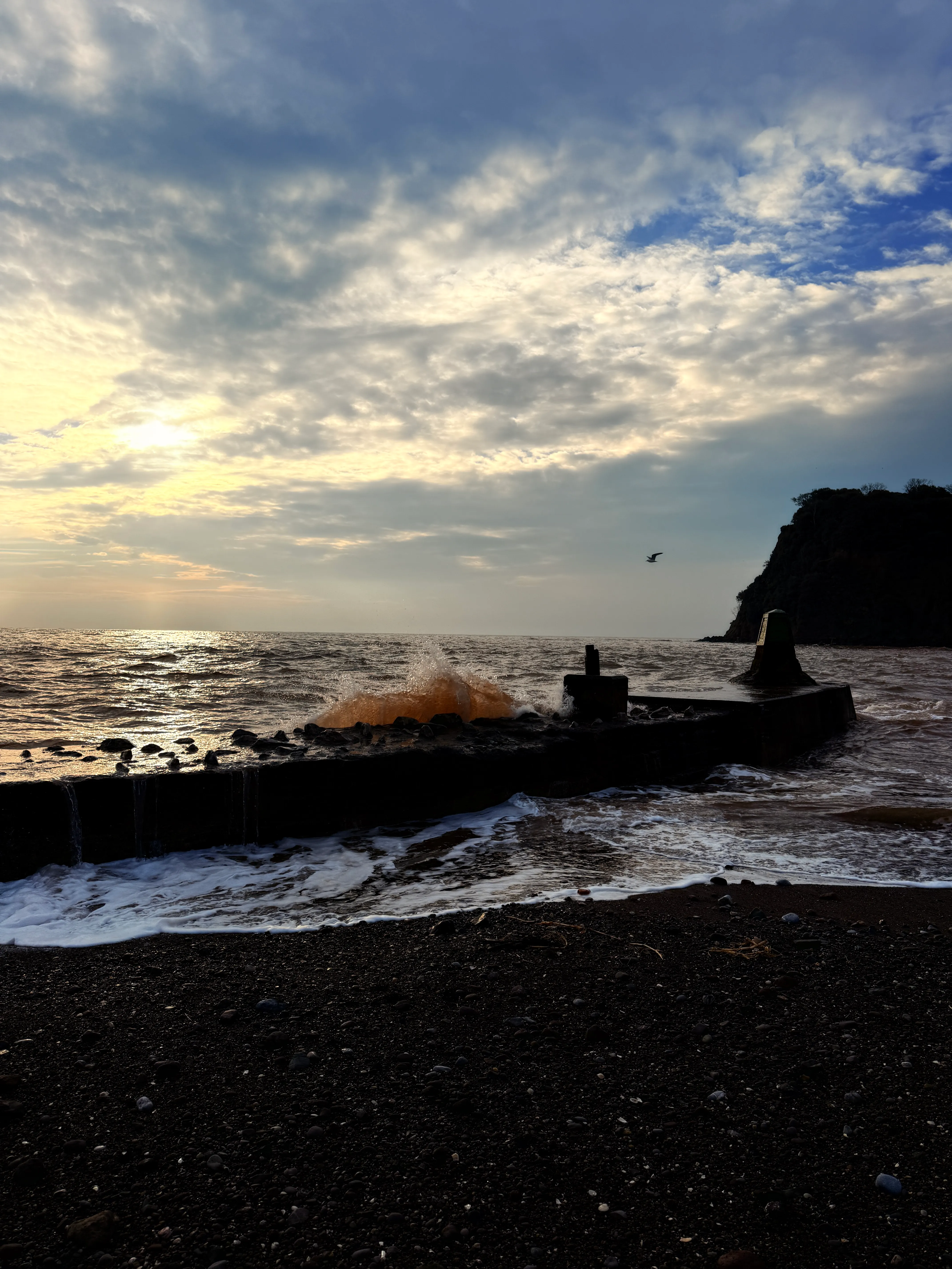 Sea at 07:37, 19 Mar 2025