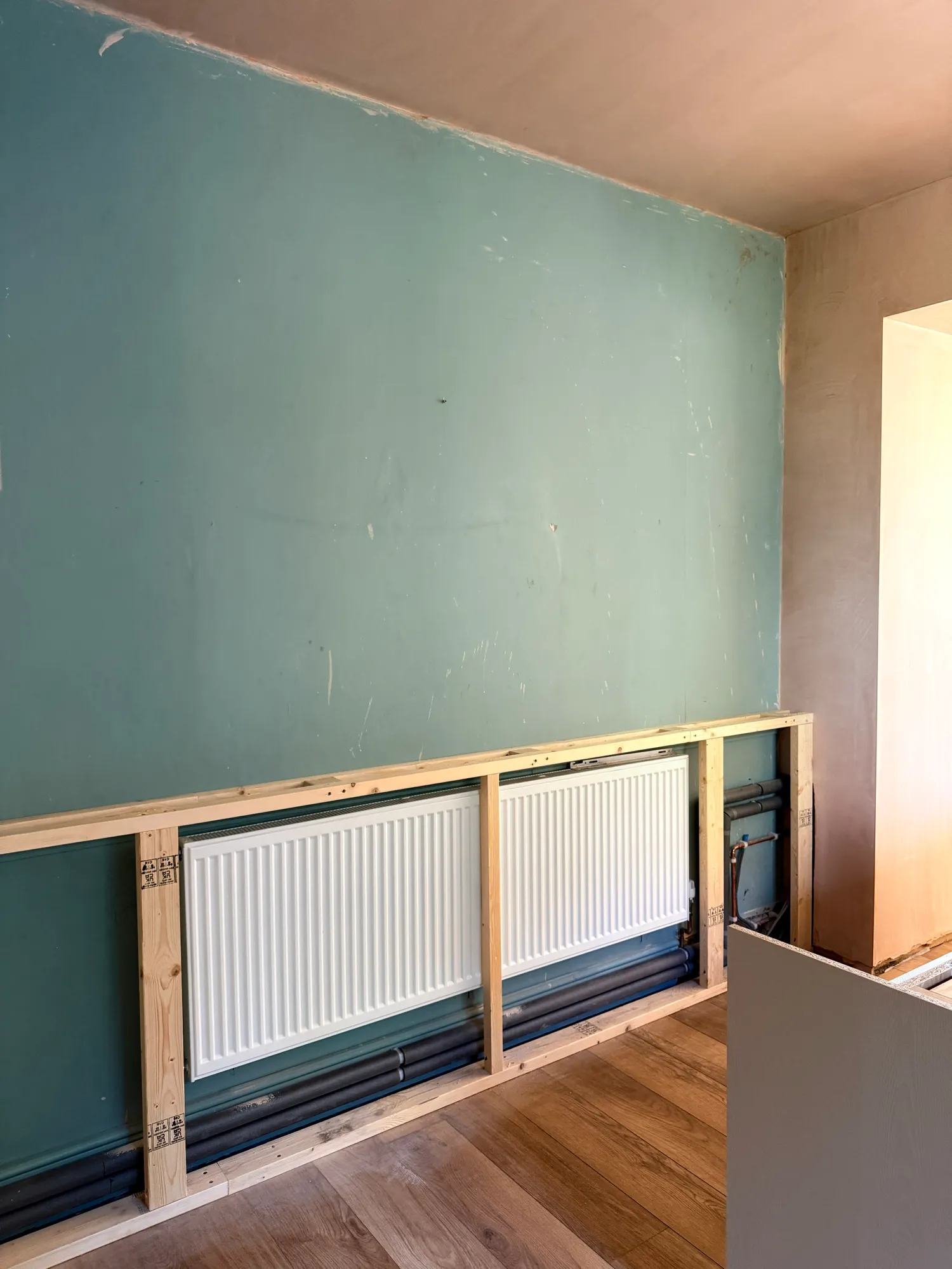 The builders were back today doing some of the stuff they didn’t get to before the fitting — photo 2 of 4.